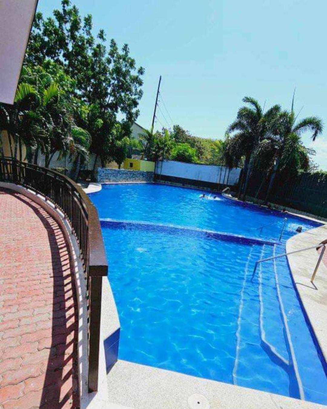 Anuvaresidences Manila Exterior photo